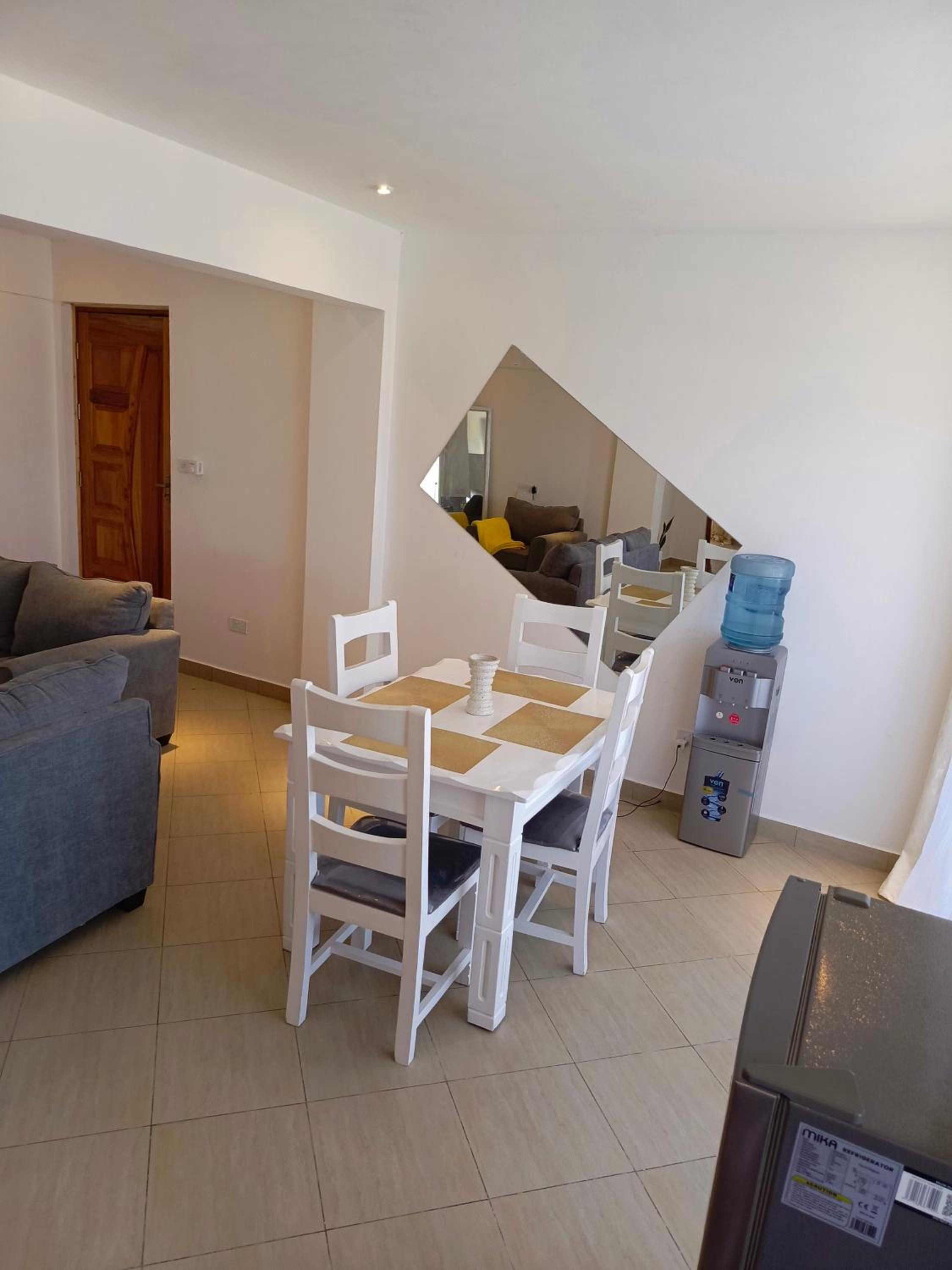 Happy stays homes 2brm view 5