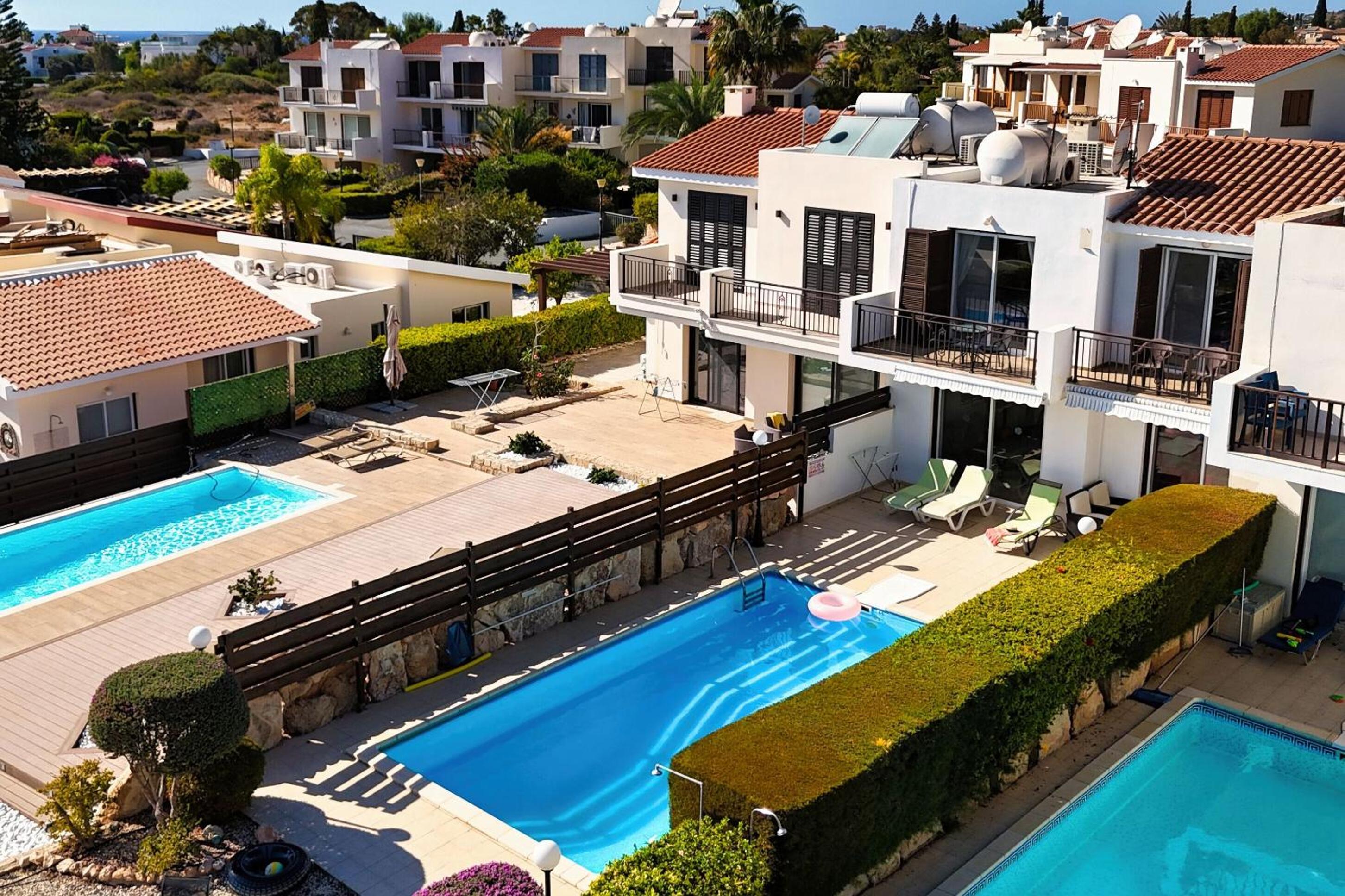 H&O SUNRISE VILLA IN Coral Bay!