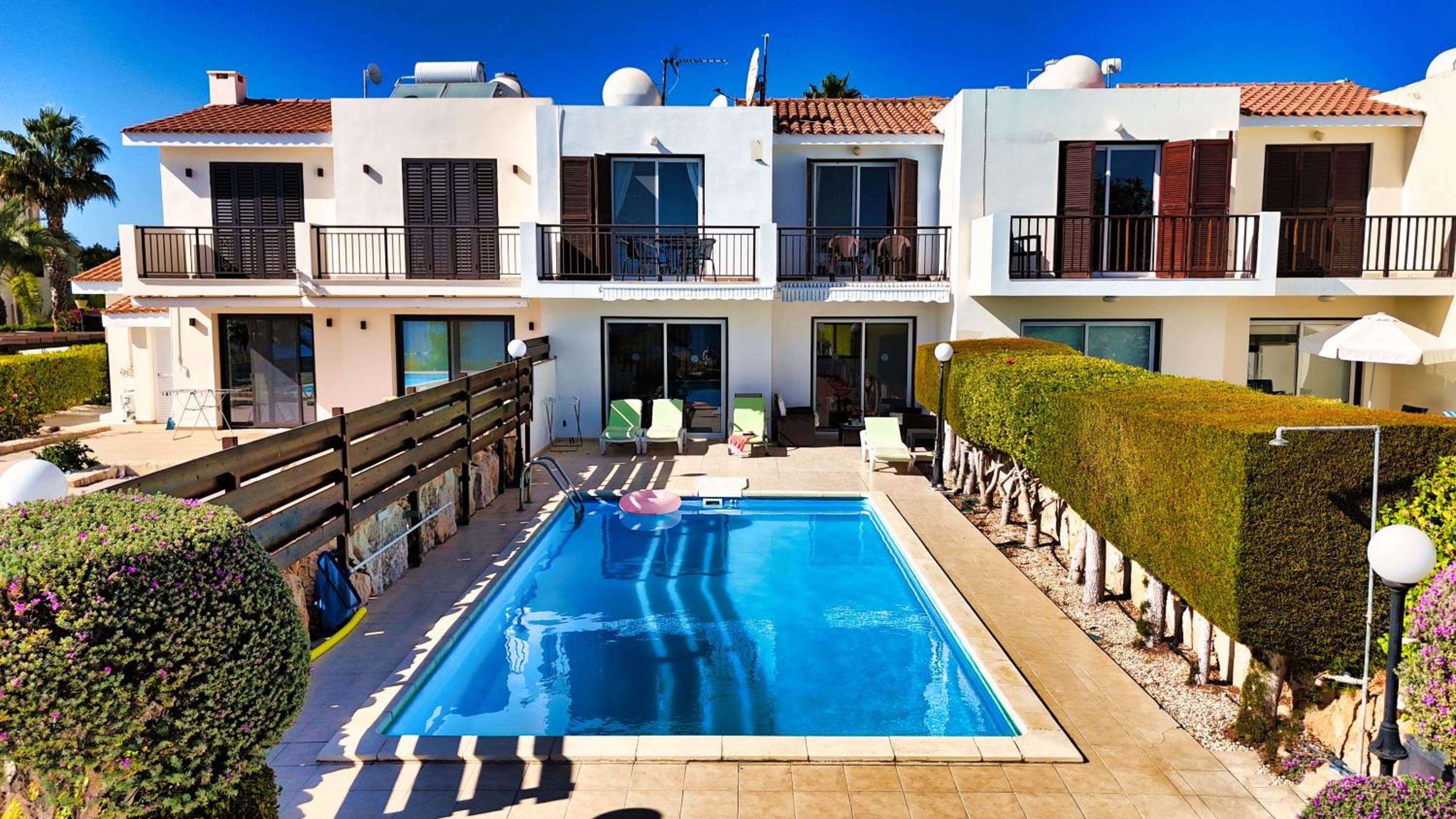 H&O SUNRISE VILLA IN Coral Bay!