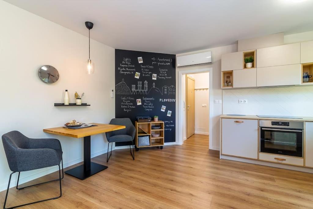 Center Apt - Free parking - Walk to Main Street
