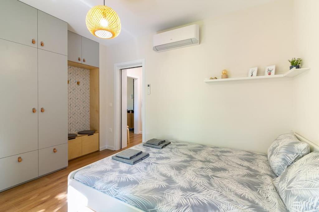 Center Apt - Free parking - Walk to Main Street