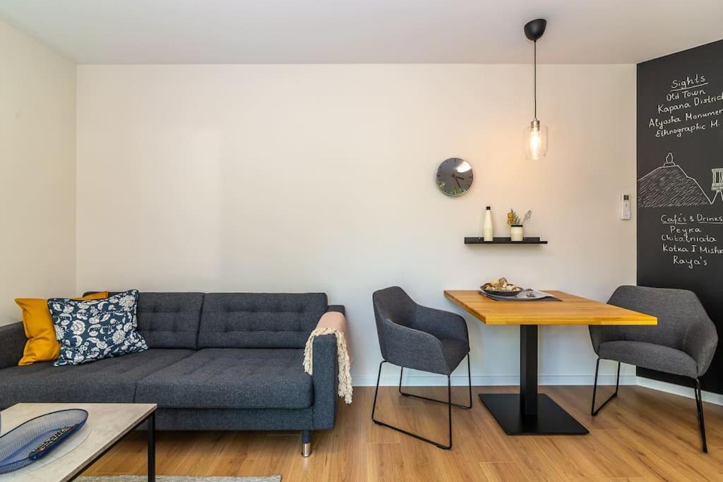 Center Apt - Free parking - Walk to Main Street