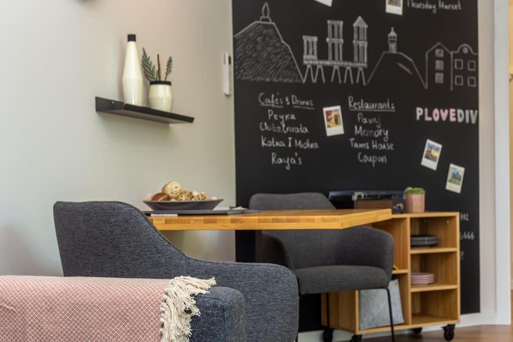 Center Apt - Free parking - Walk to Main Street