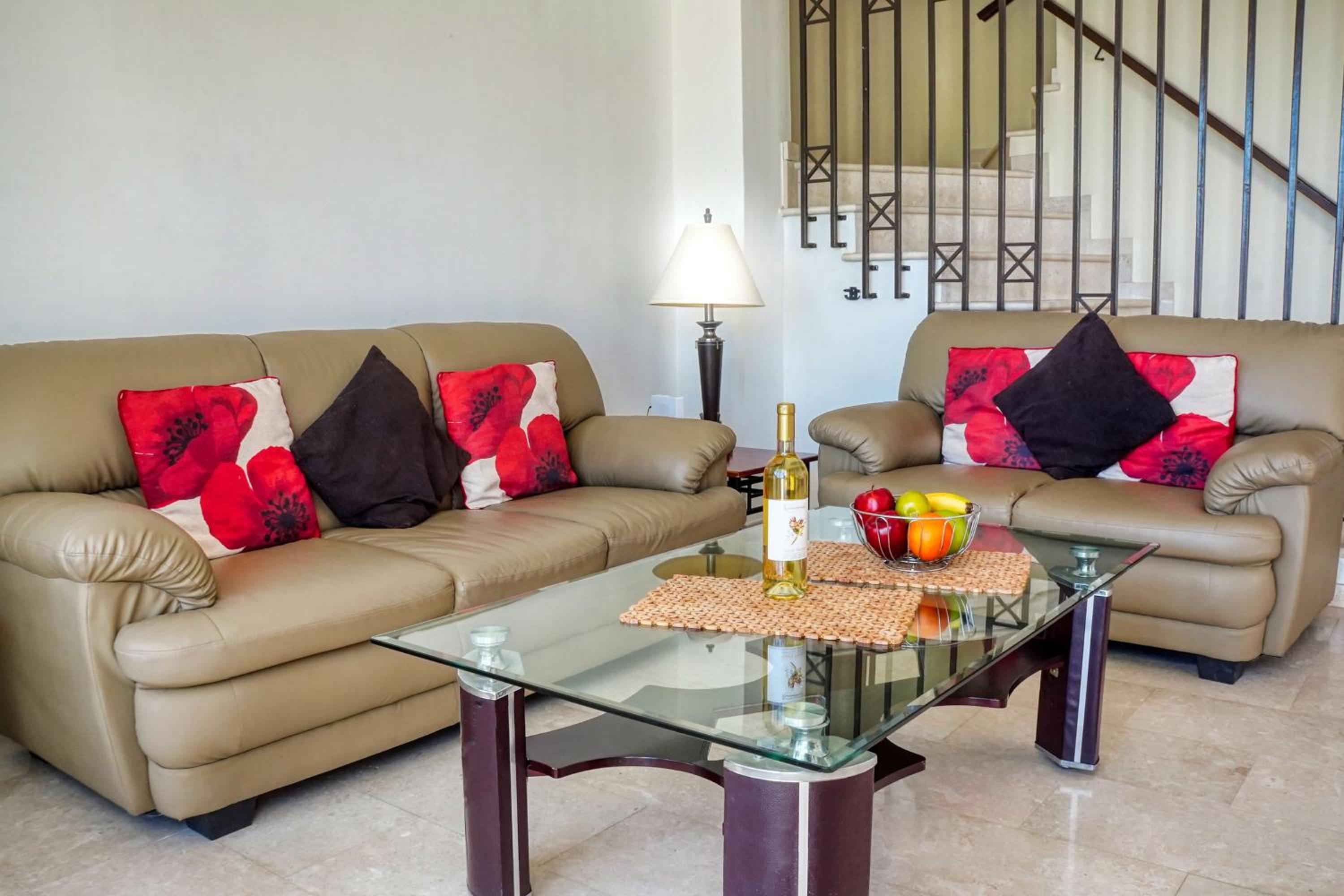 H&O SUNRISE VILLA IN Coral Bay!