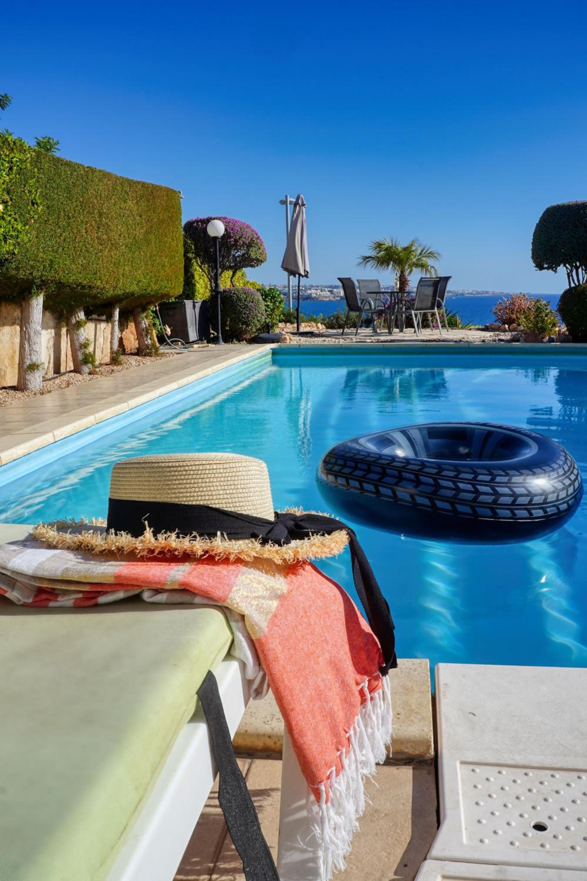 H&O SUNRISE VILLA IN Coral Bay!