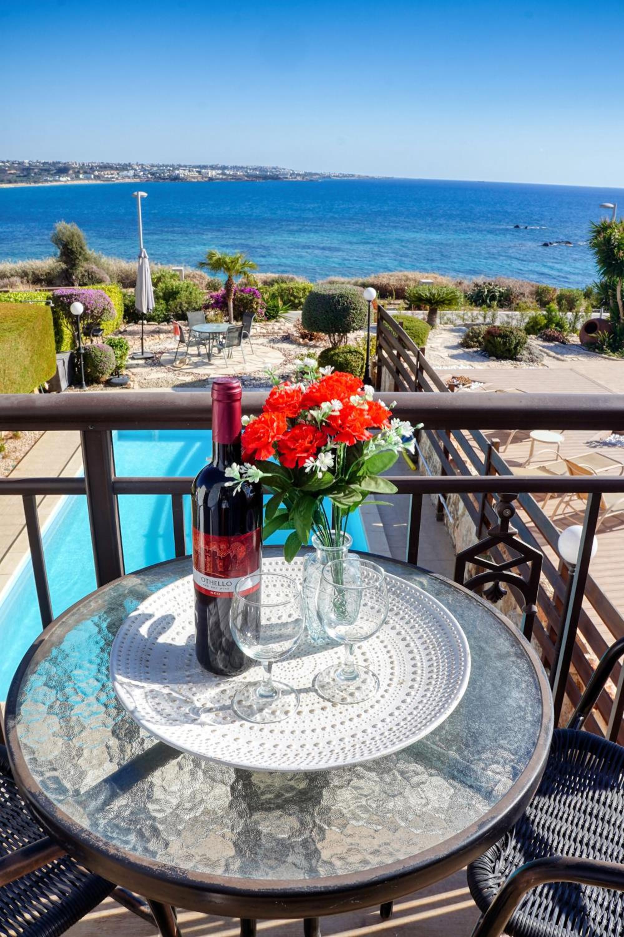 H&O SUNRISE VILLA IN Coral Bay!