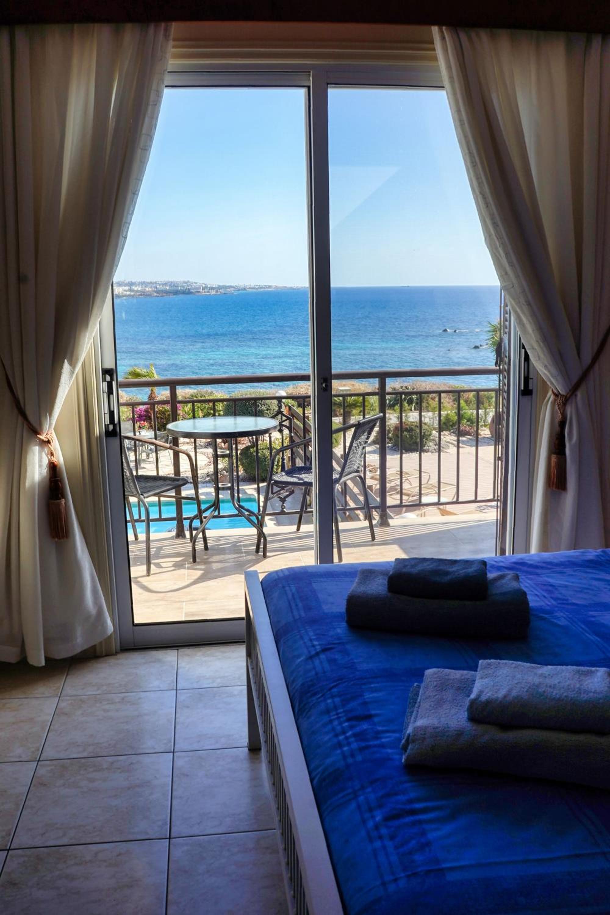 H&O SUNRISE VILLA IN Coral Bay!