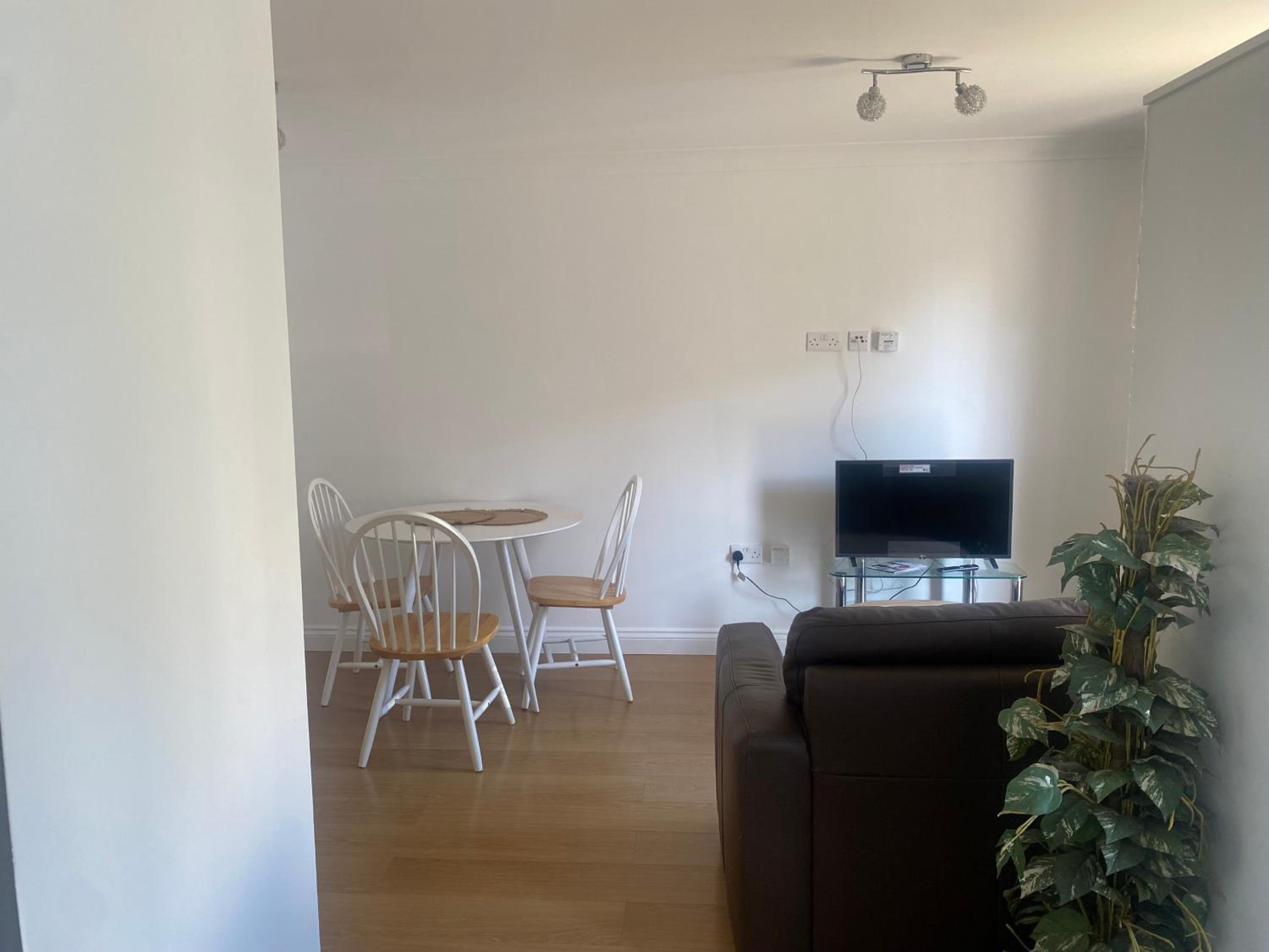 Flat 1 Emmanuel Court