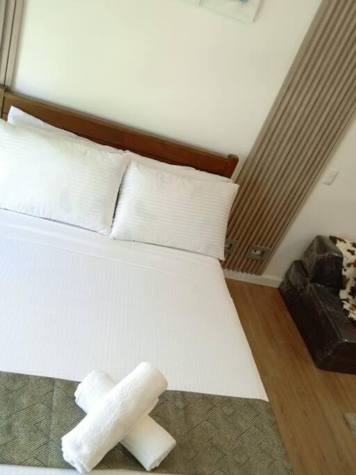Perfect Staycation at Abreeza Mall with Kitchen, Netflix, Resort-style Pool - Davao Stay Suites T2-815 view 2