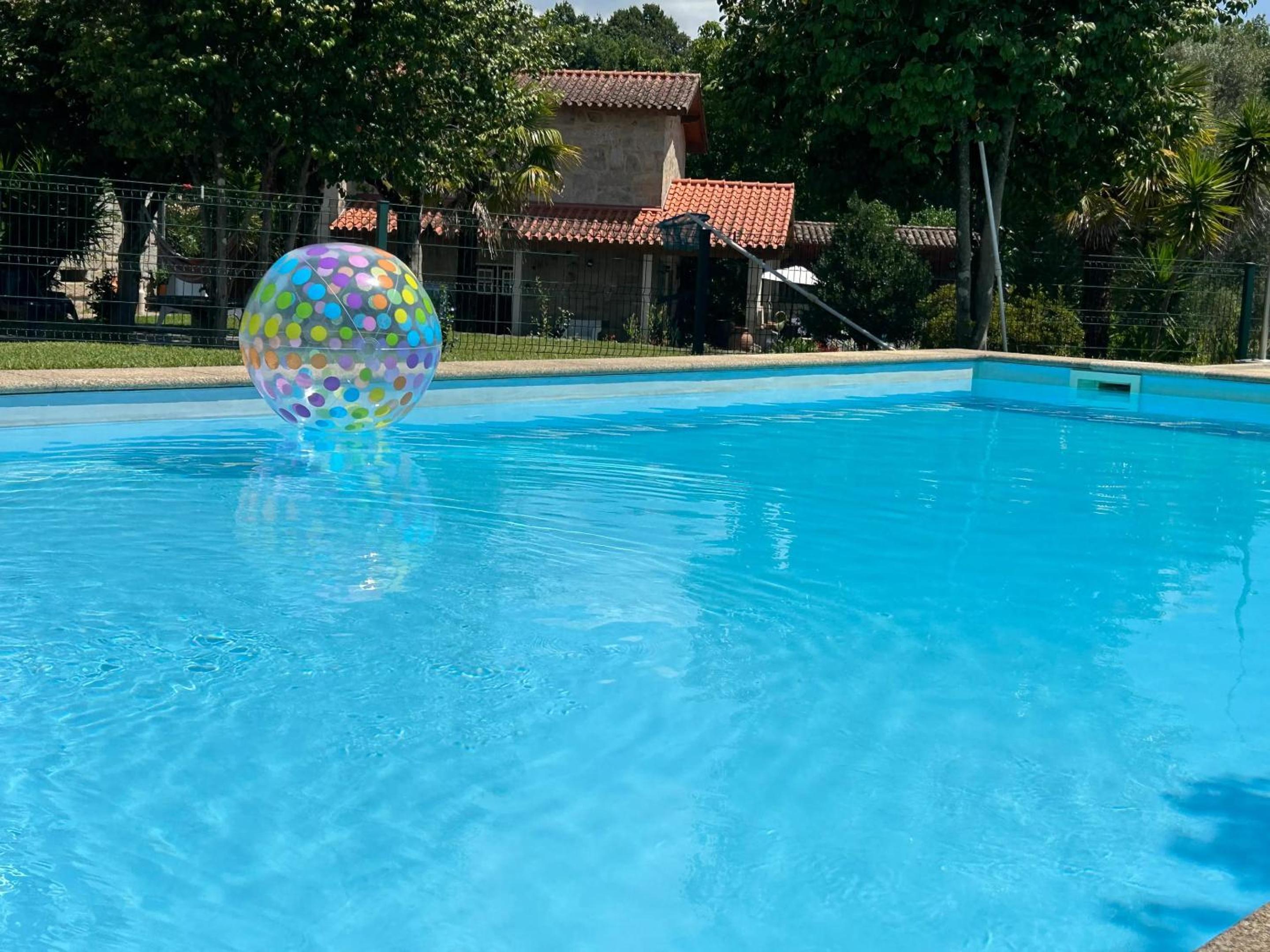 Spacious Villa in Carrazedo with Pool view 5
