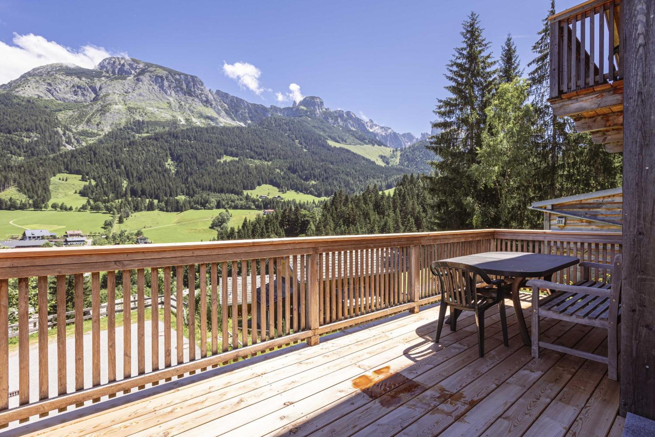 Alpendorf Dachstein West by ALPS RESORTS