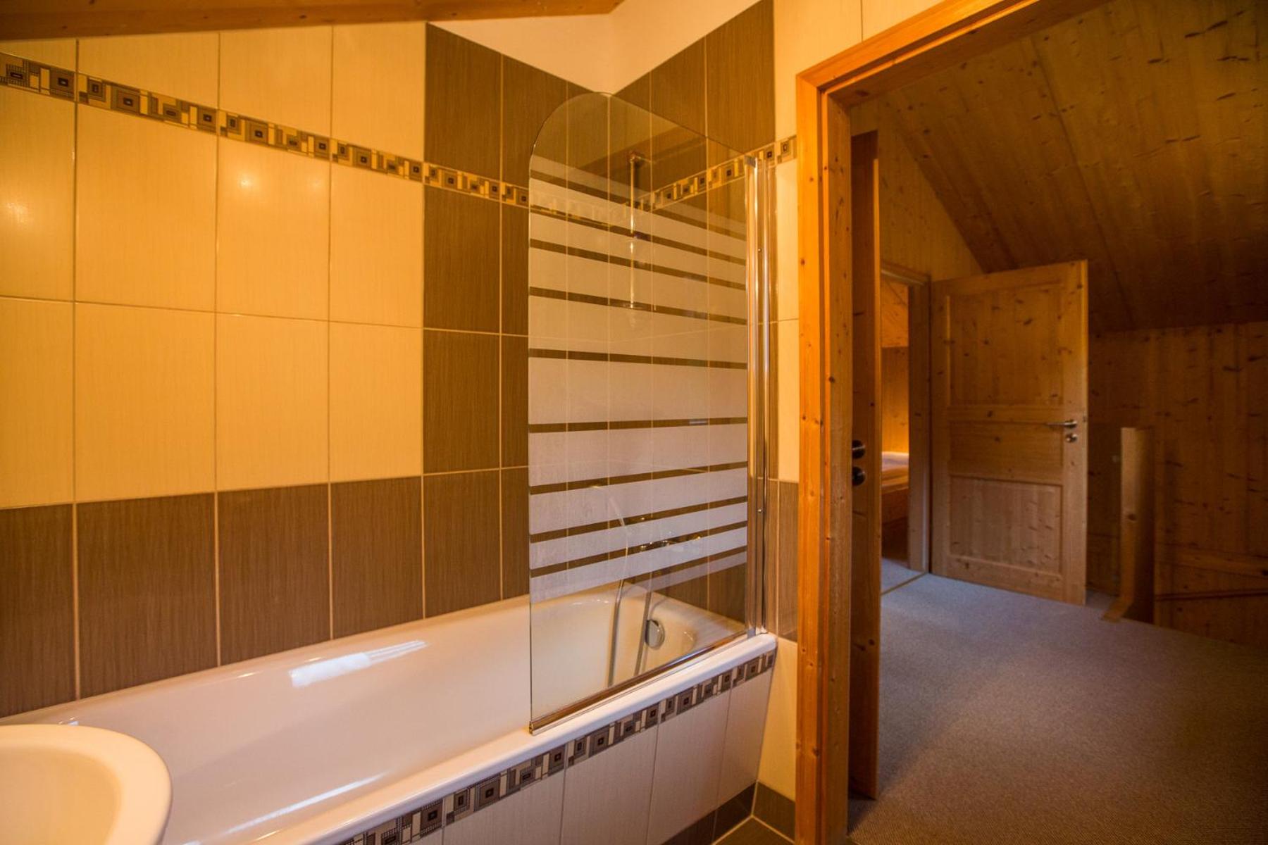 Alpendorf Dachstein West by ALPS RESORTS