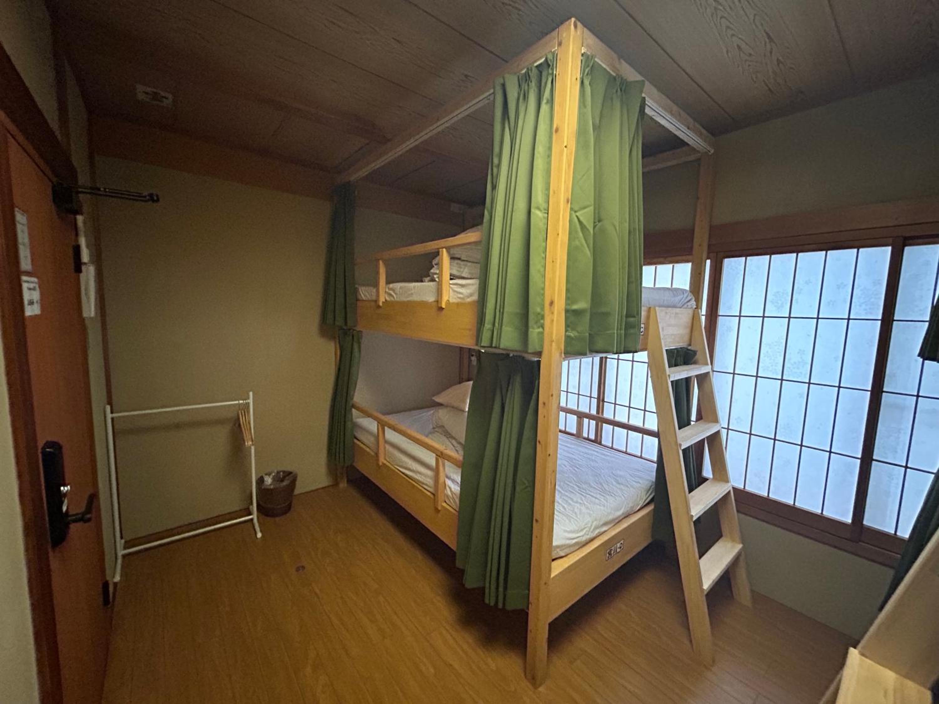 Gion Kyoto Miyagawacyo Guesthouse HANAKANZASHI view 3