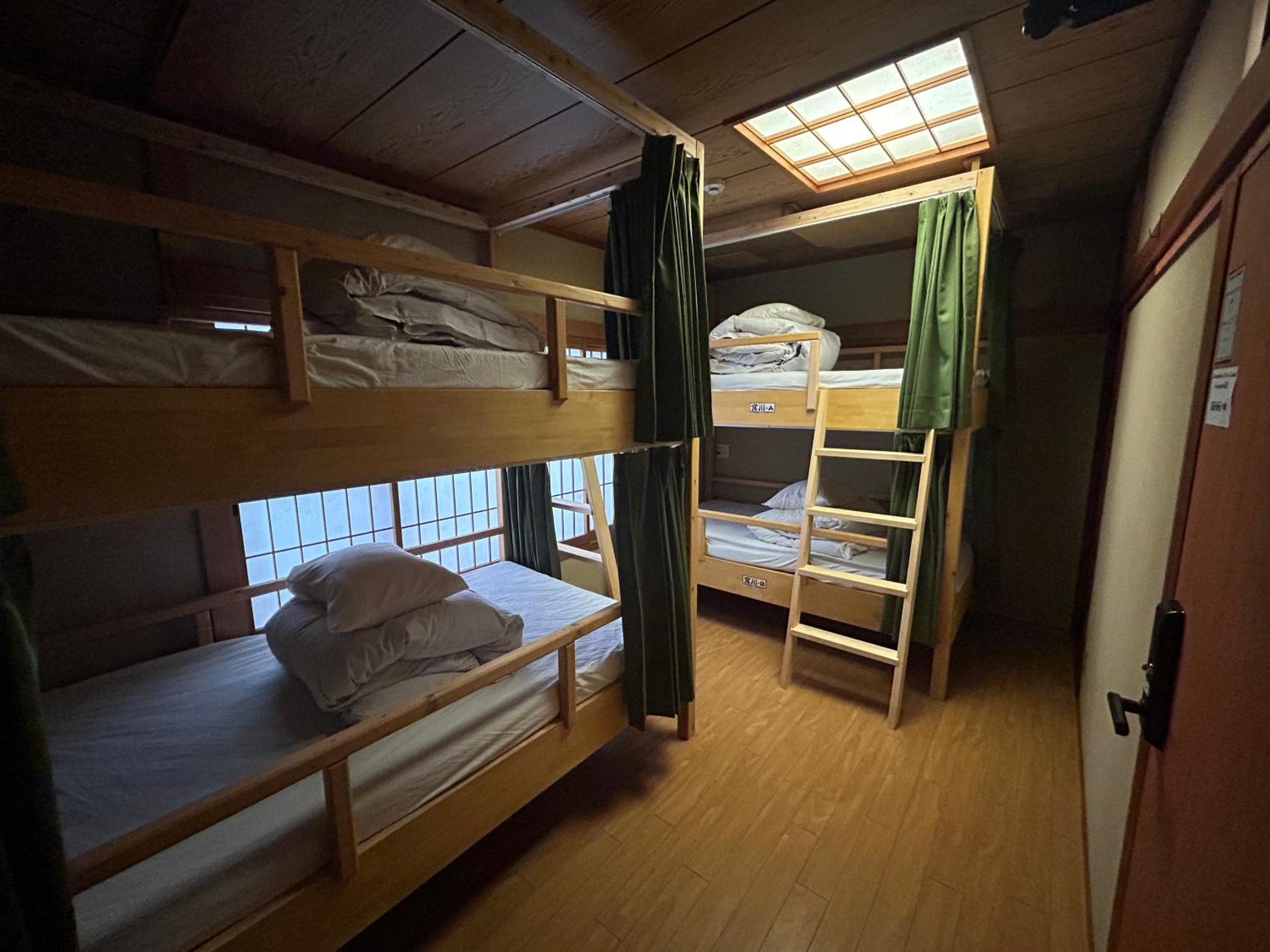 Gion Kyoto Miyagawacyo Guesthouse HANAKANZASHI view 4