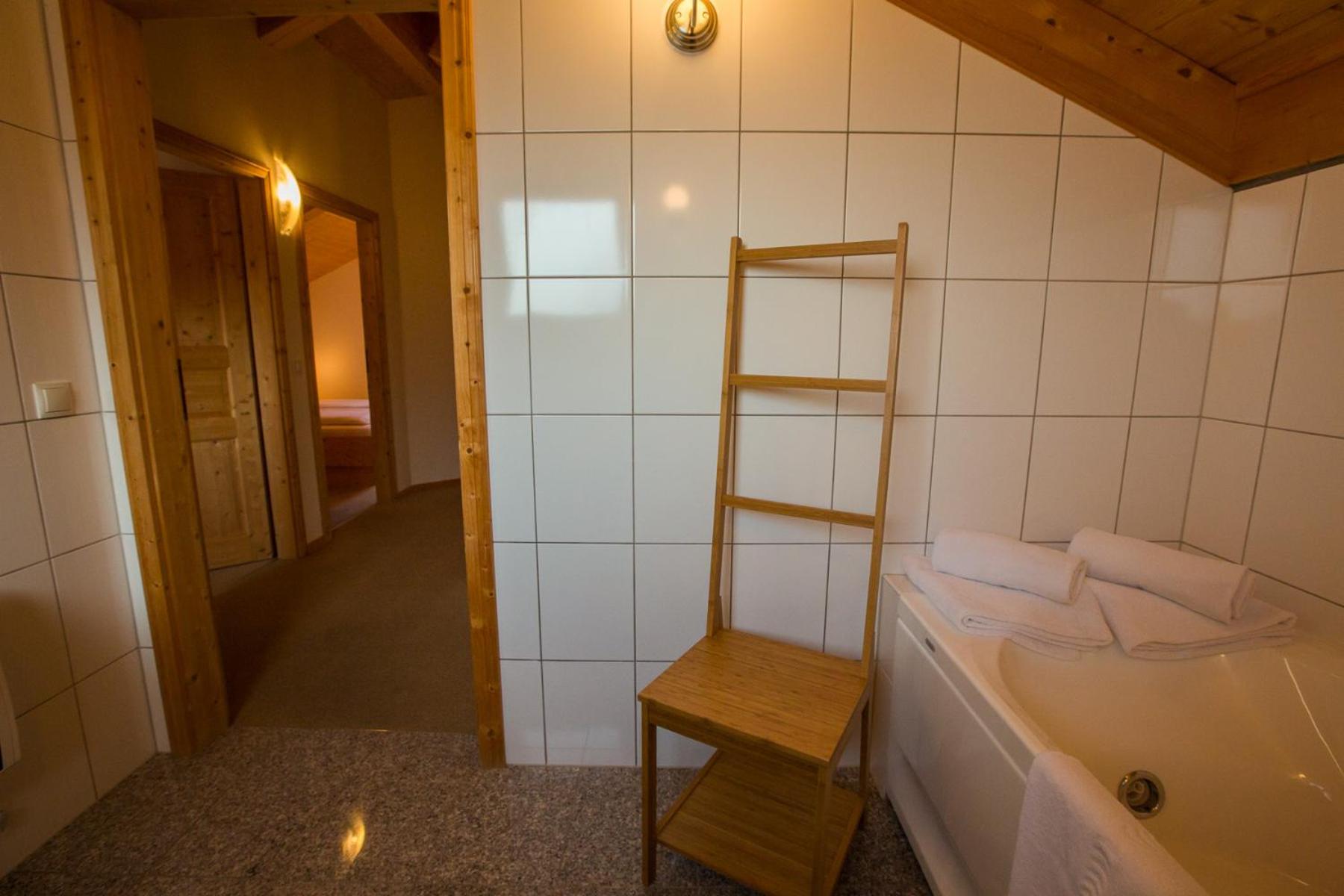 Alpendorf Dachstein West by ALPS RESORTS