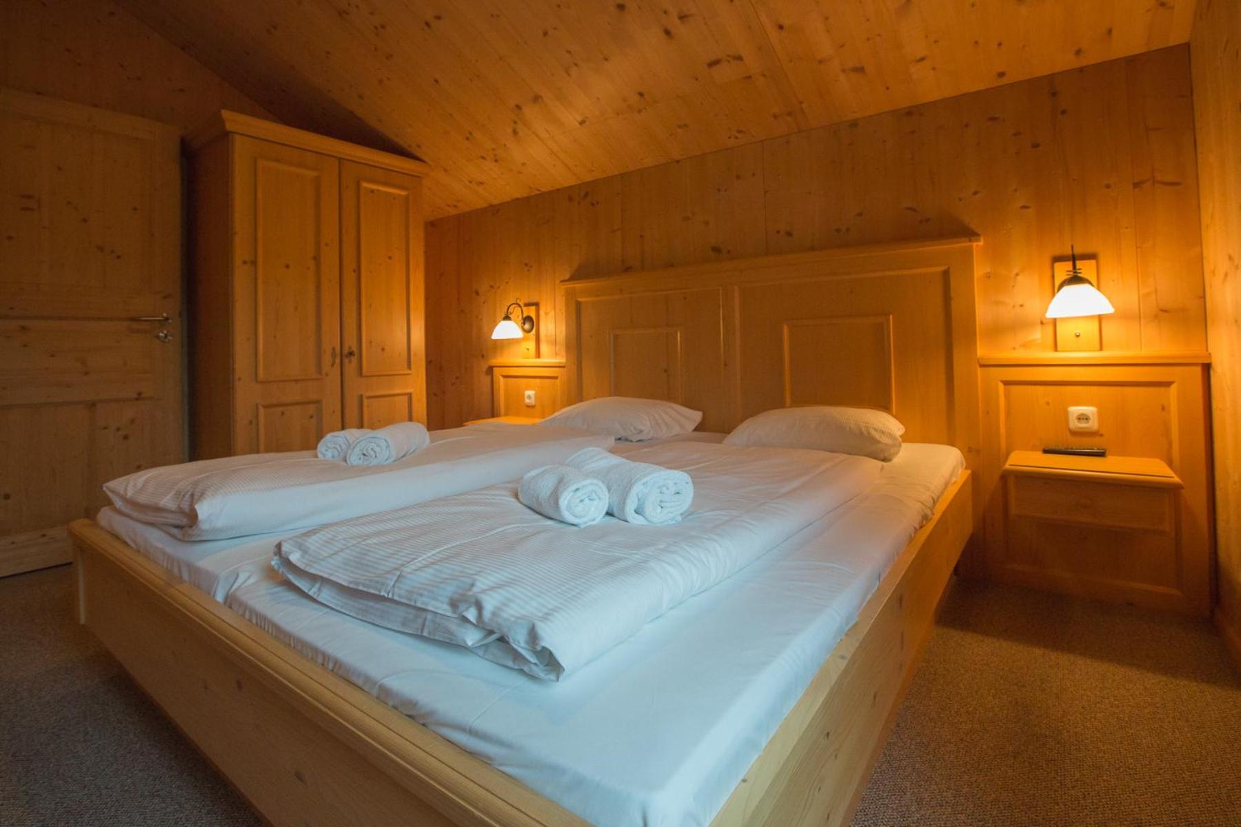 Alpendorf Dachstein West by ALPS RESORTS