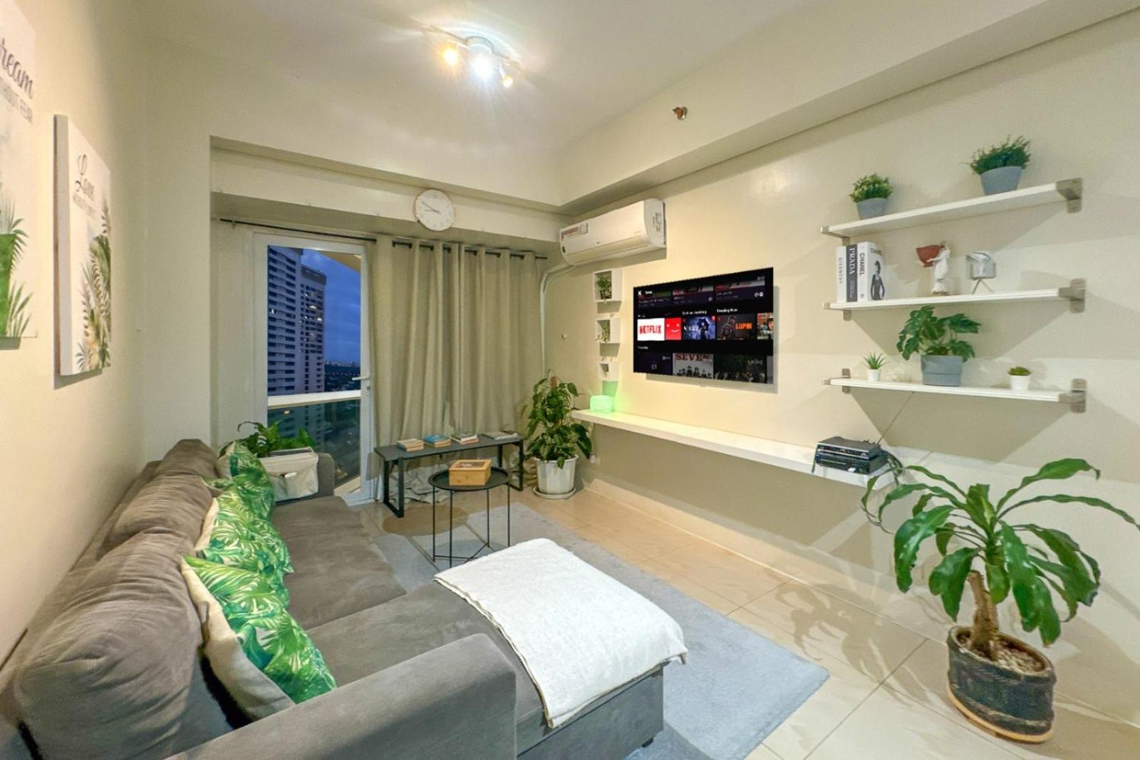 Family size Staycation in Makati with new year's firework balcony view