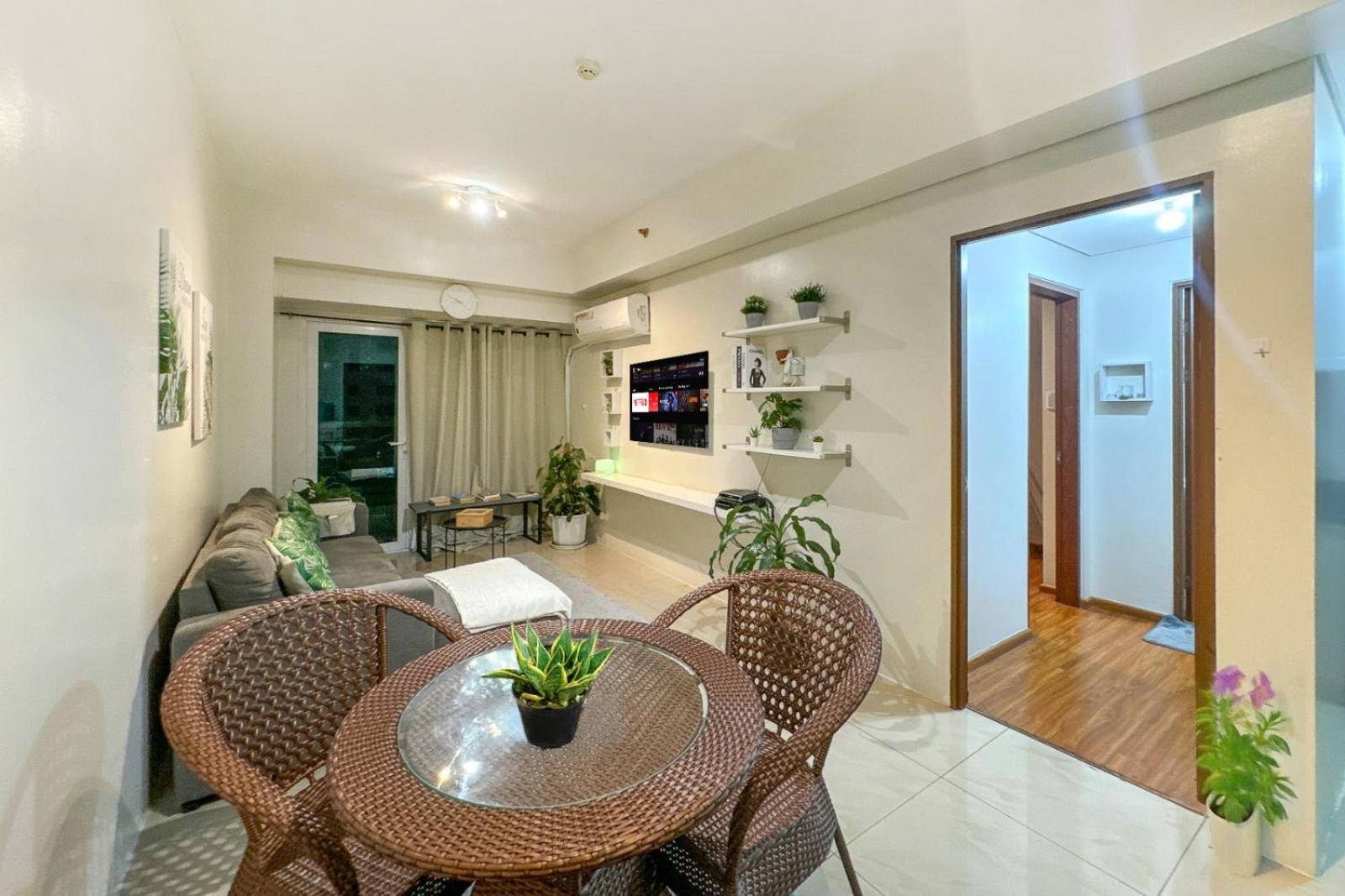 Family size Staycation in Makati with new year's firework balcony view