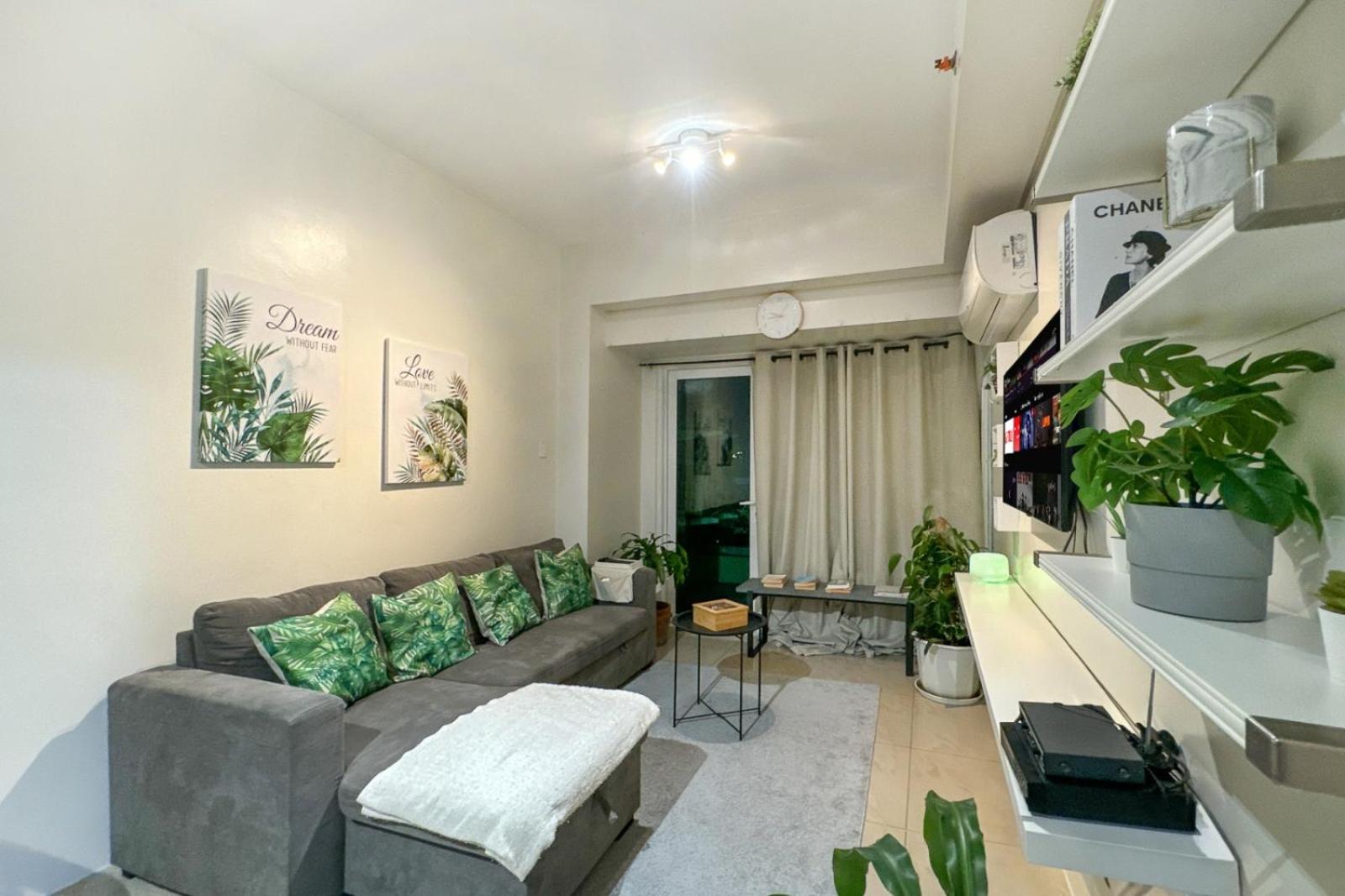 Family size Staycation in Makati with new year's firework balcony view