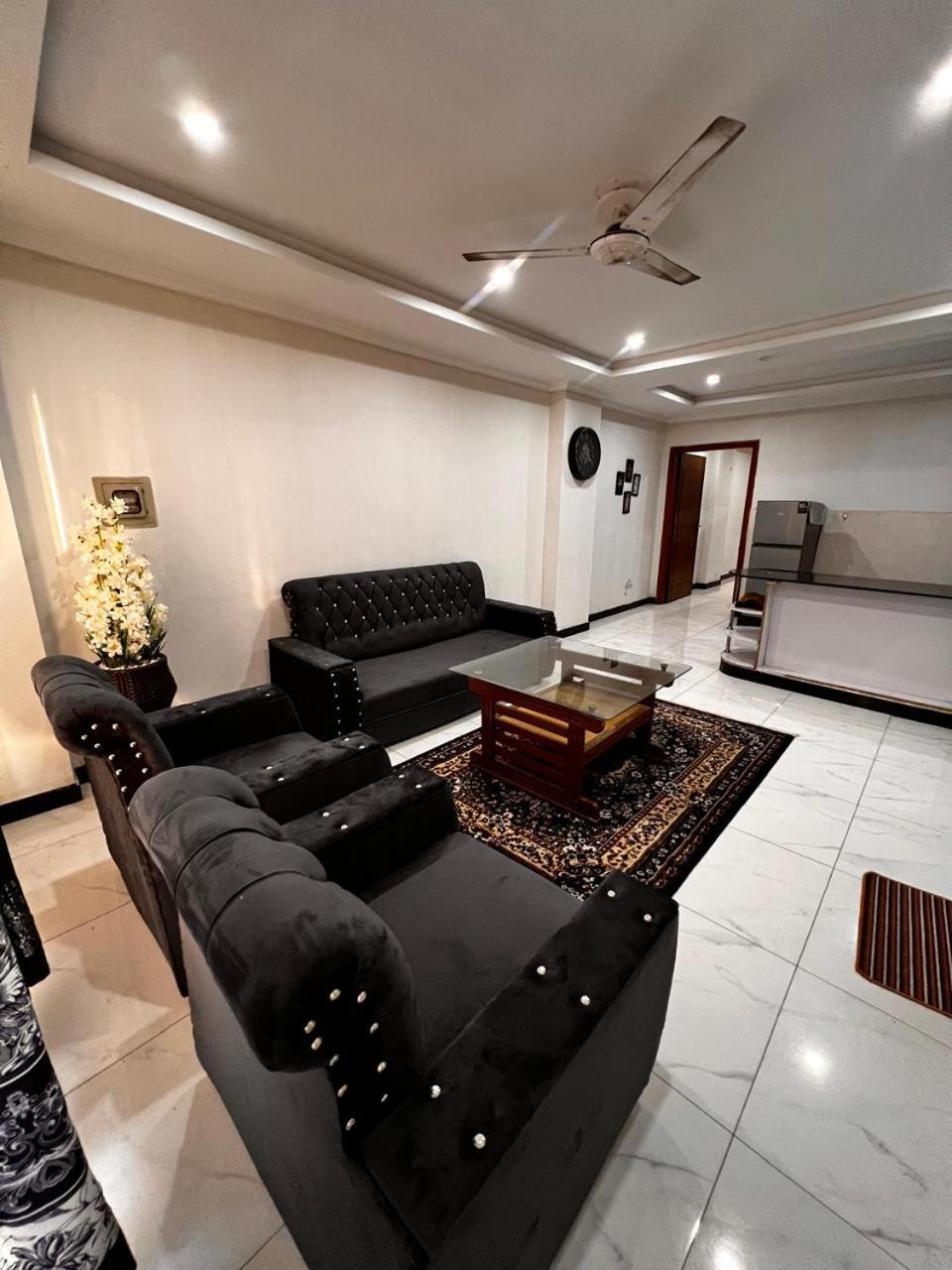 Executive suite Bahria town view 3