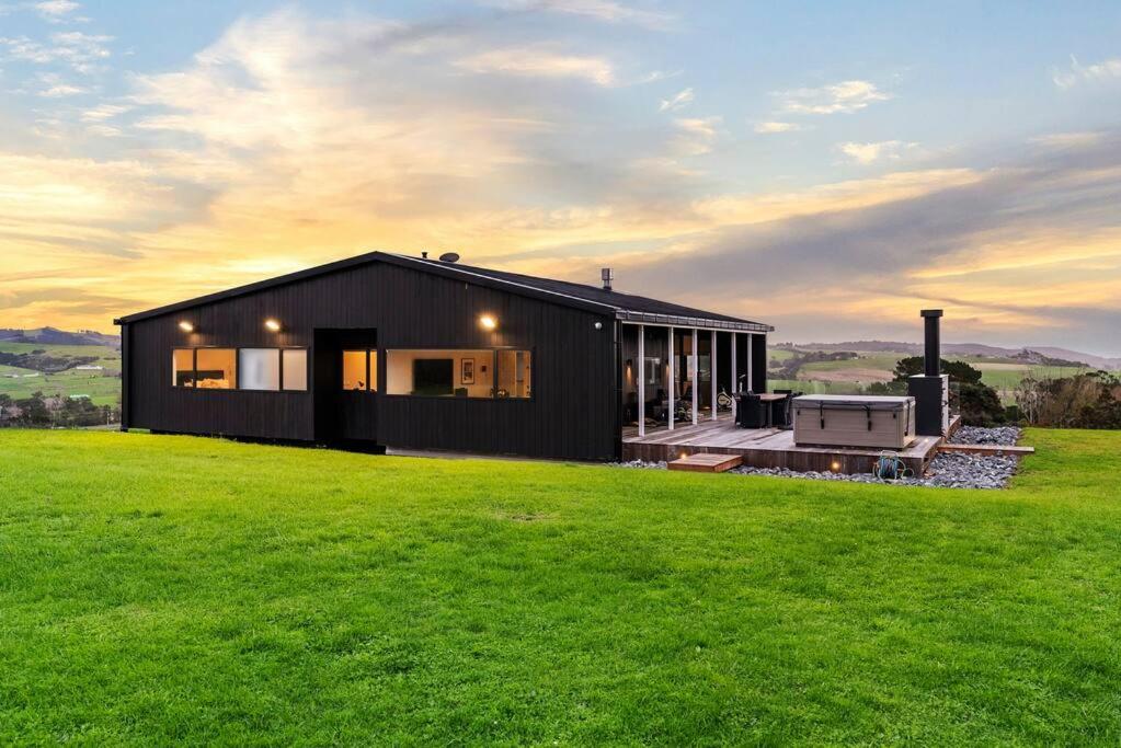Skyfall - Luxury Country Retreat