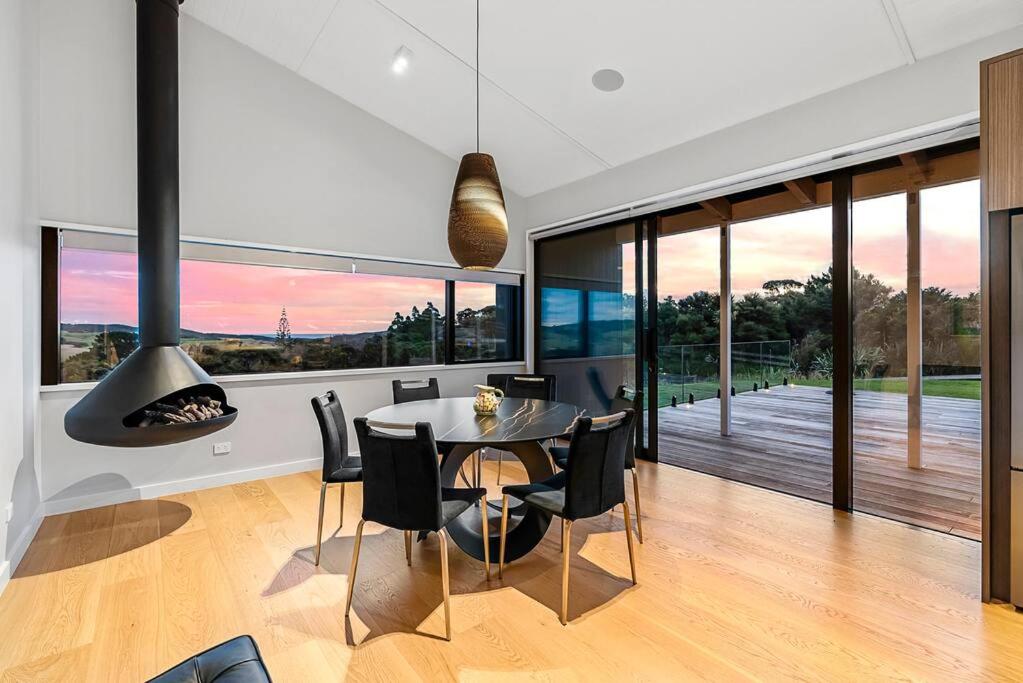 Skyfall - Luxury Country Retreat