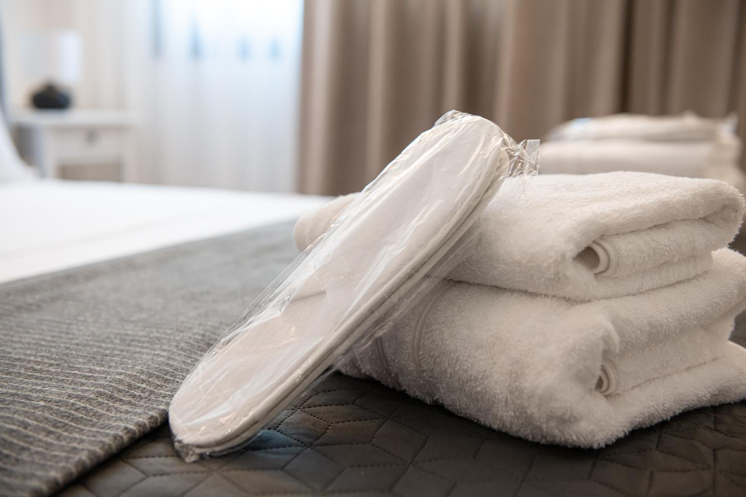 Anemoi Home - Luxe Stay with Pool & Gym by TT