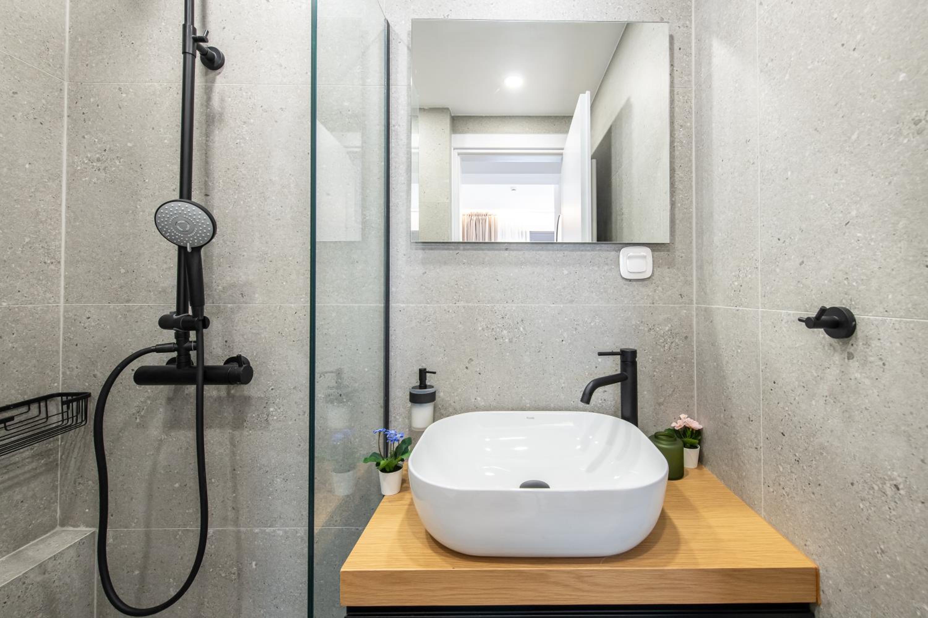 Anemoi Home - Luxe Stay with Pool & Gym by TT