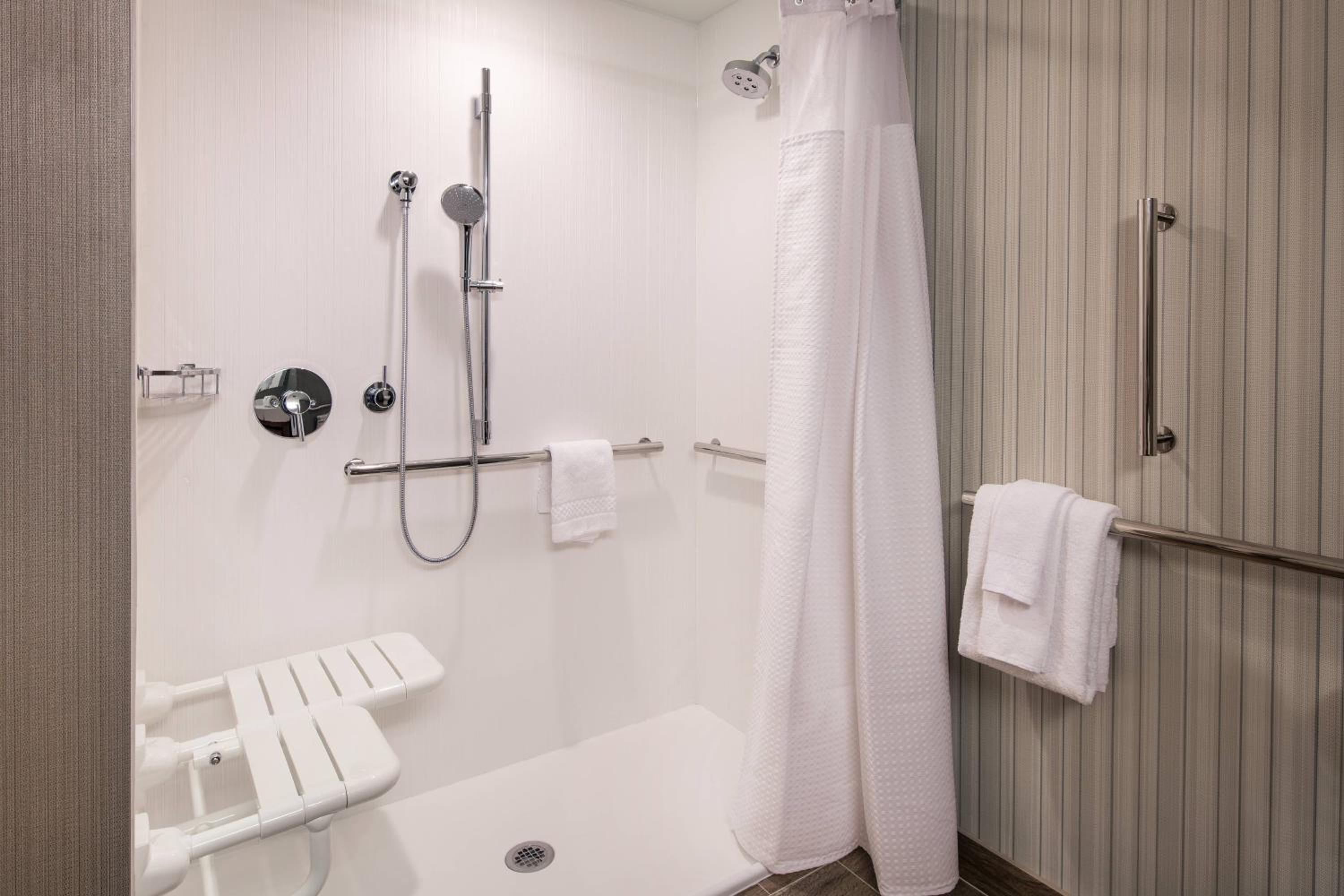 Courtyard by Marriott Pullman - Property Image 4