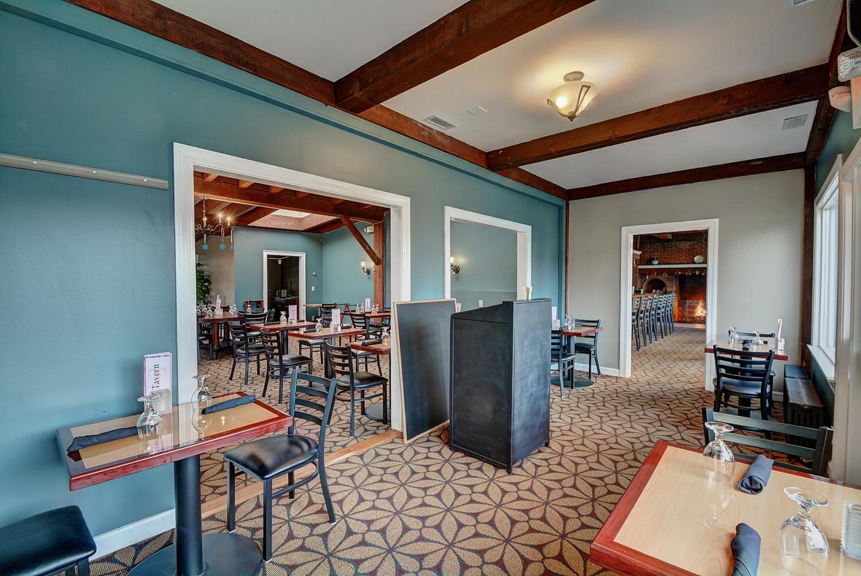 Brattleboro Vacations - Colonial Motel and Spa - Property Image 10