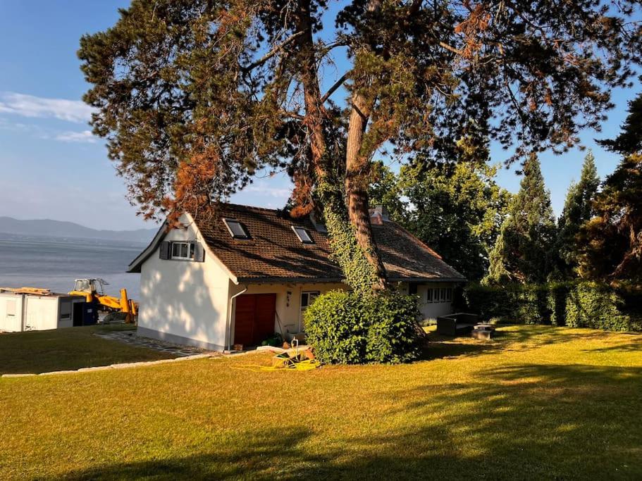 Peaceful Lakefront Living, your Buchillon Retreat! LR23B