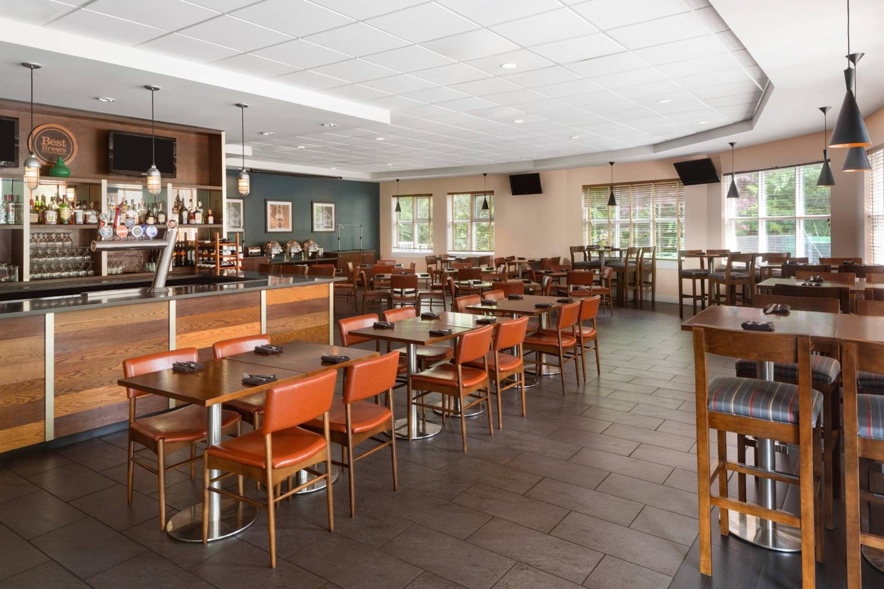 Surrey Vacations - Four Points by Sheraton Surrey - Property Image 7
