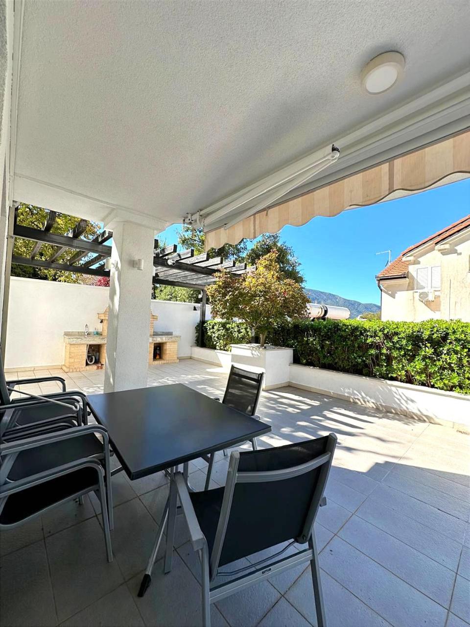 Apartment with private pool Kotor, Ljuta