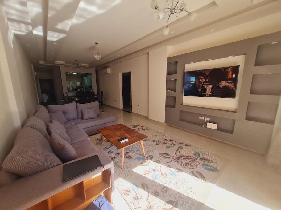 Supreme City Stay in Midtown Compound AUC Avenue