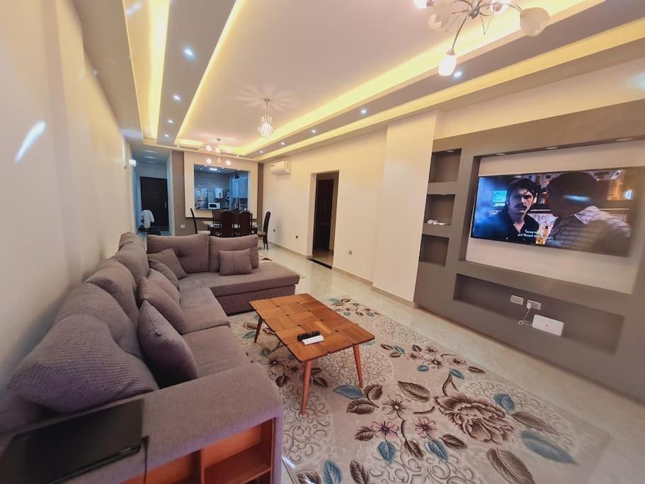 Supreme City Stay in Midtown Compound AUC Avenue