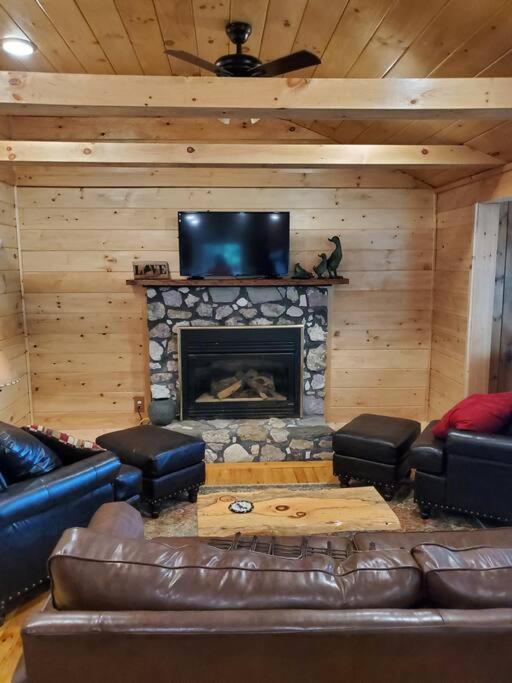 Cozy cottage view 5