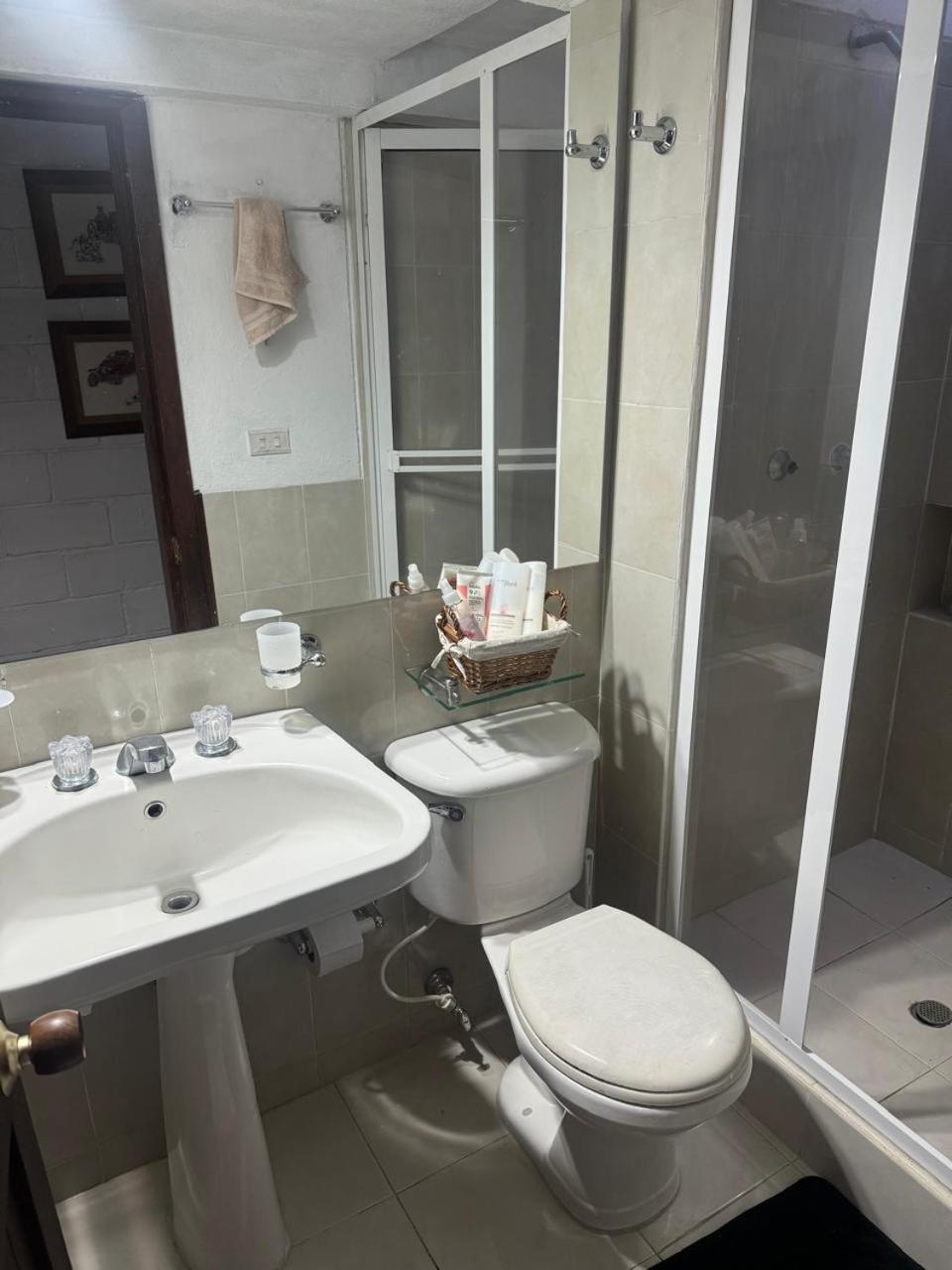 Habitación lago calima Darien