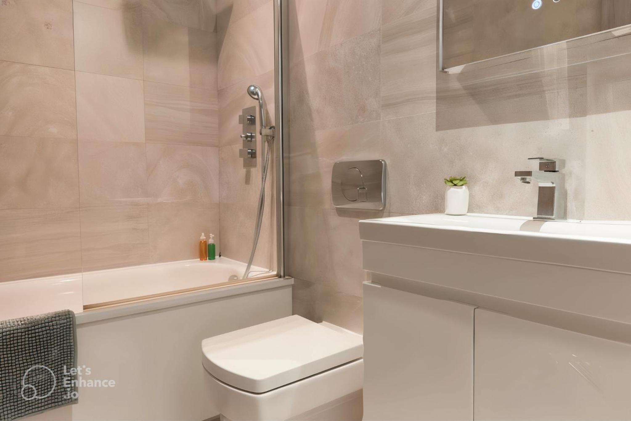 6 Sleeper Sanctuary in BrickLane
