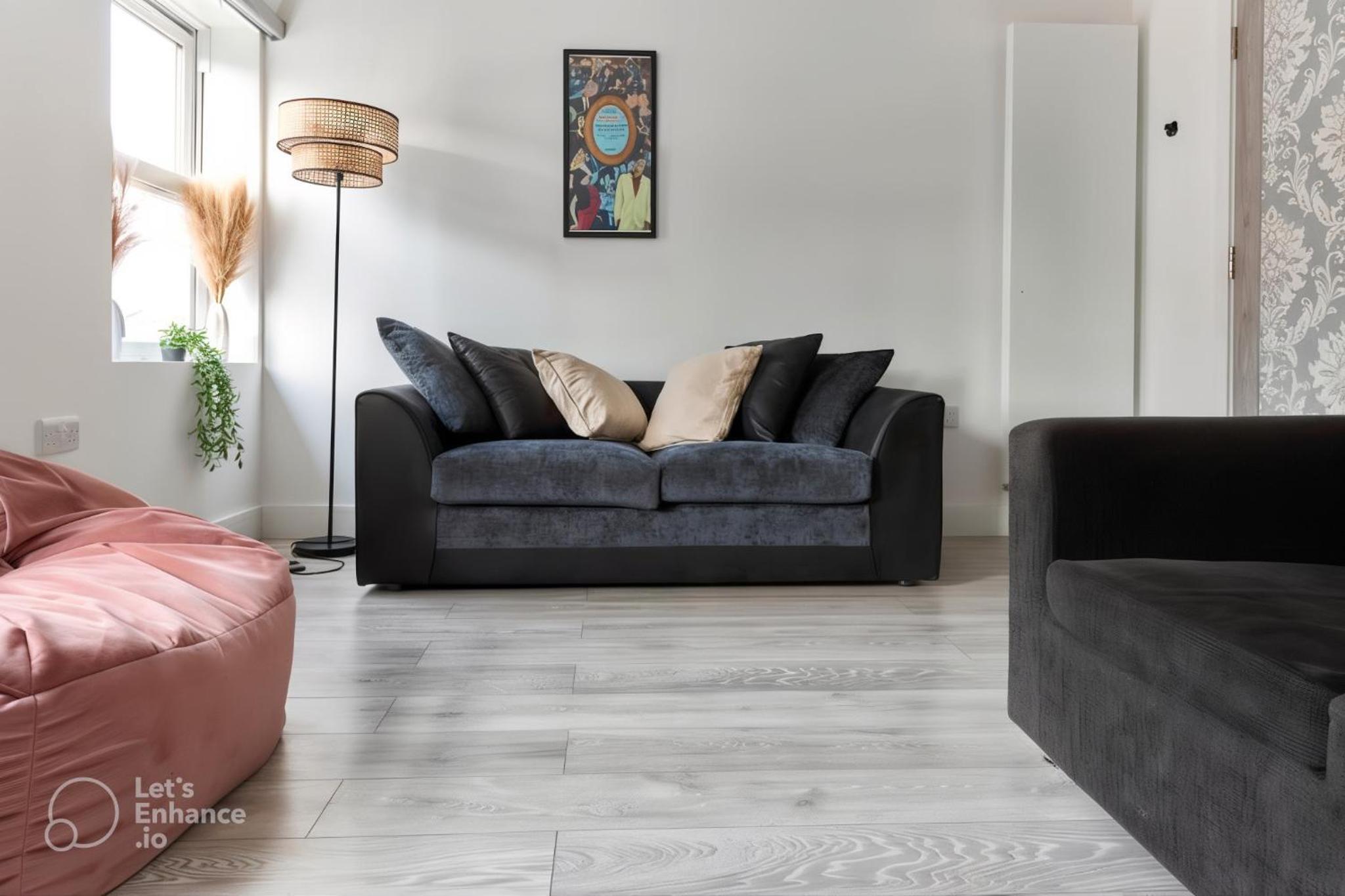 6 Sleeper Sanctuary in BrickLane