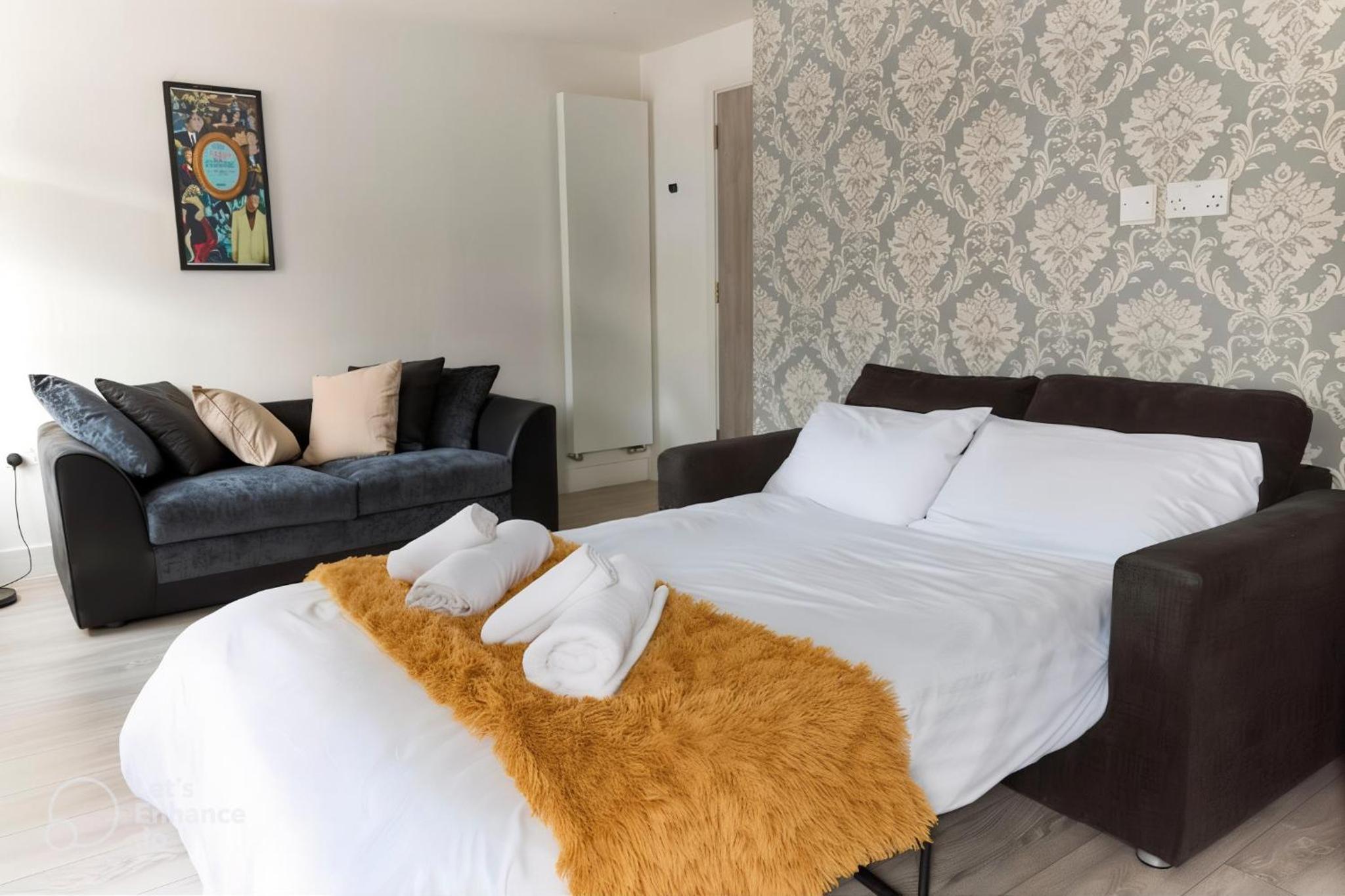 6 Sleeper Sanctuary in BrickLane