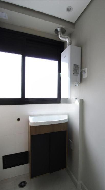 Apto 2 dorm prox Pq Ibirapuera