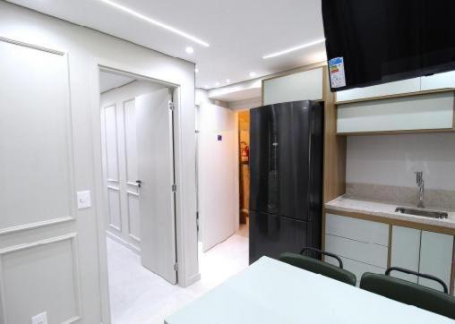 Apto 2 dorm prox Pq Ibirapuera