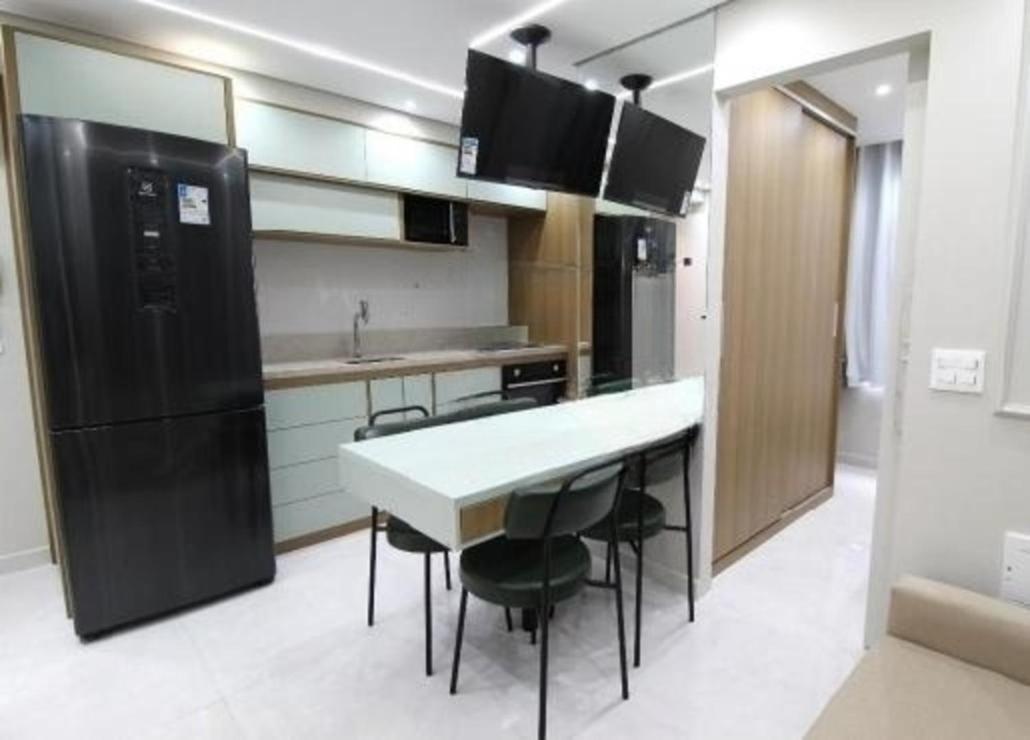 Apto 2 dorm prox Pq Ibirapuera