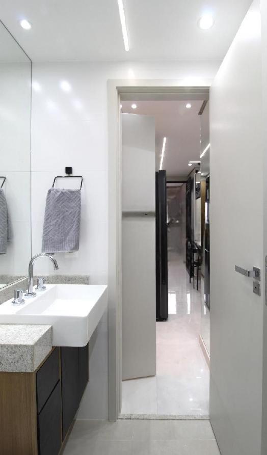 Apto 2 dorm prox Pq Ibirapuera
