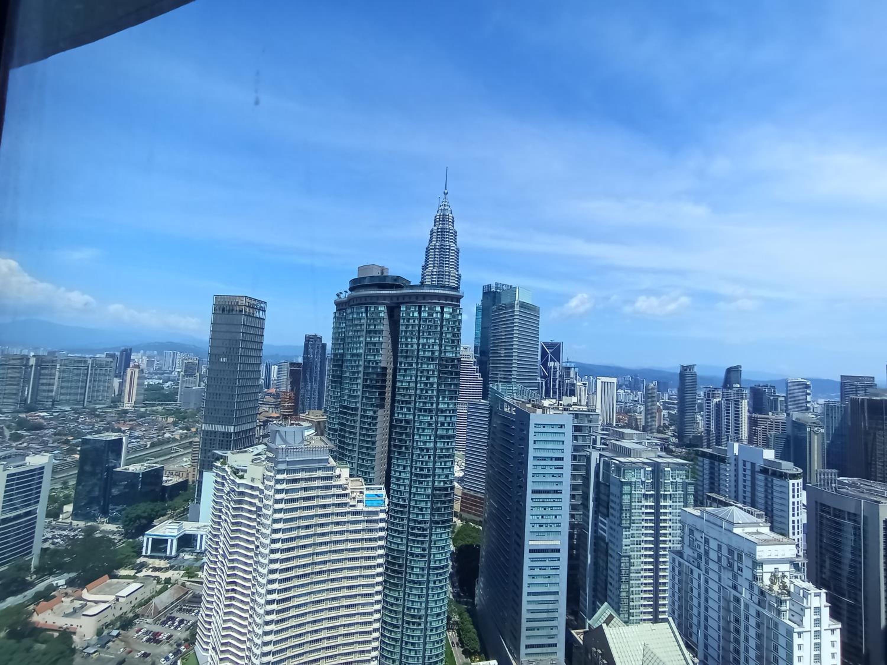 Sky Suites KLCC by Luna KL