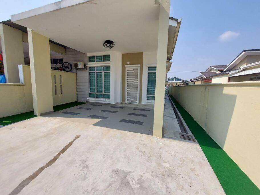 Restu Ibu Homestay And Guesthouse photo 1