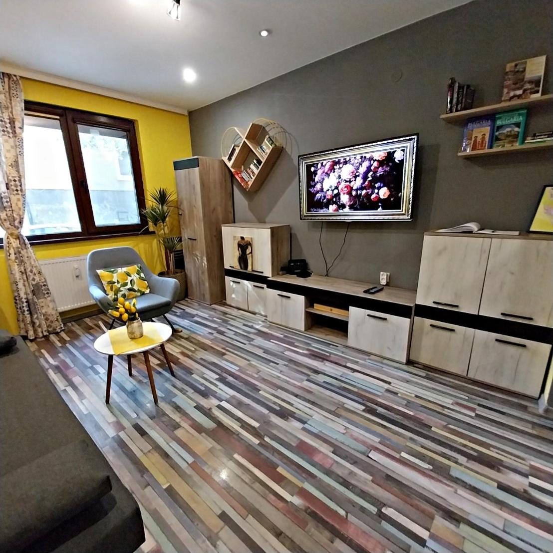 Heart of Sofia Residence - Optional Paid parking