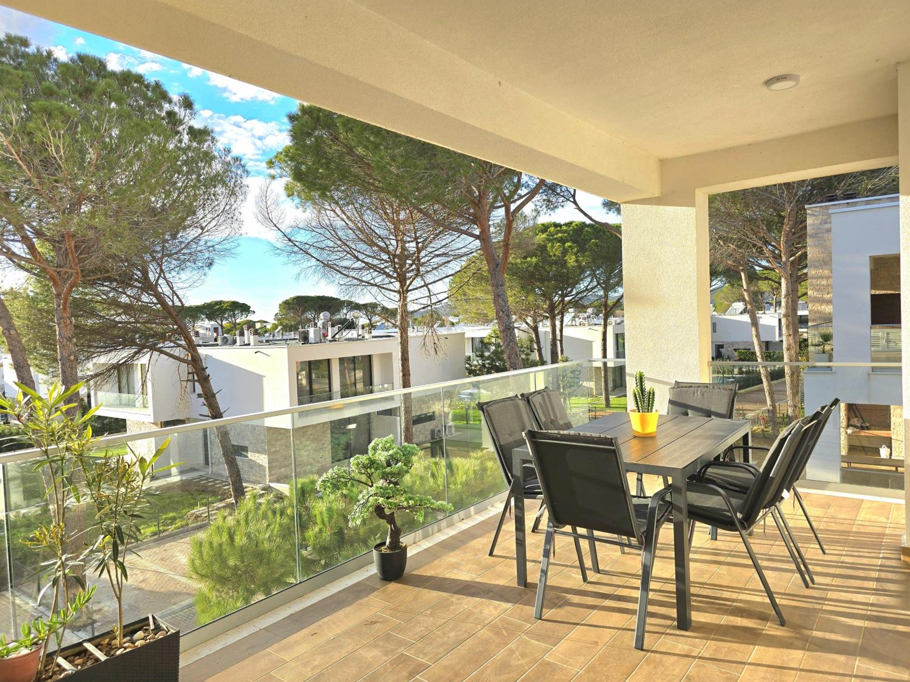 Sunny Beach Apartments - 295
