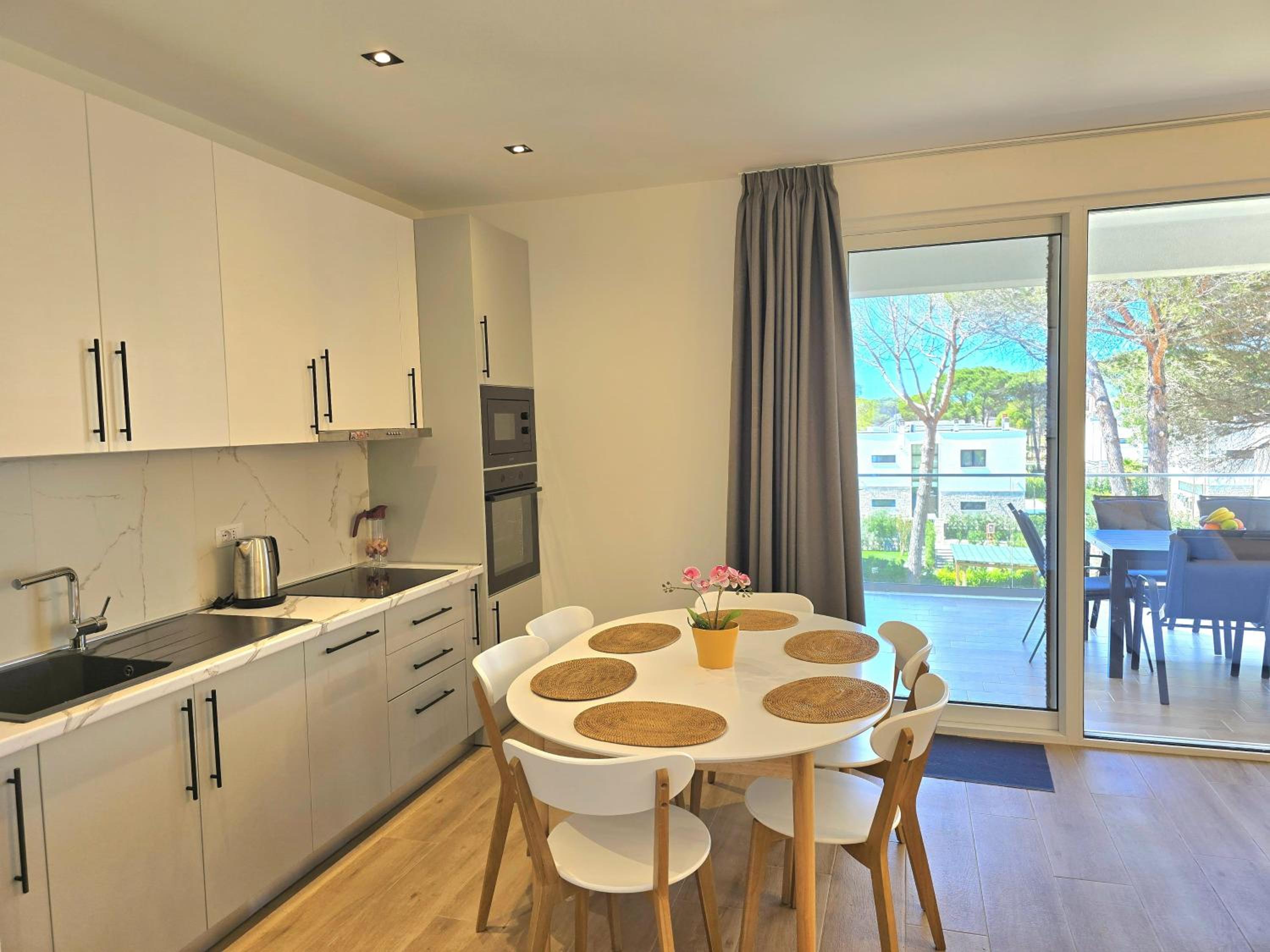 Sunny Beach Apartments - 295