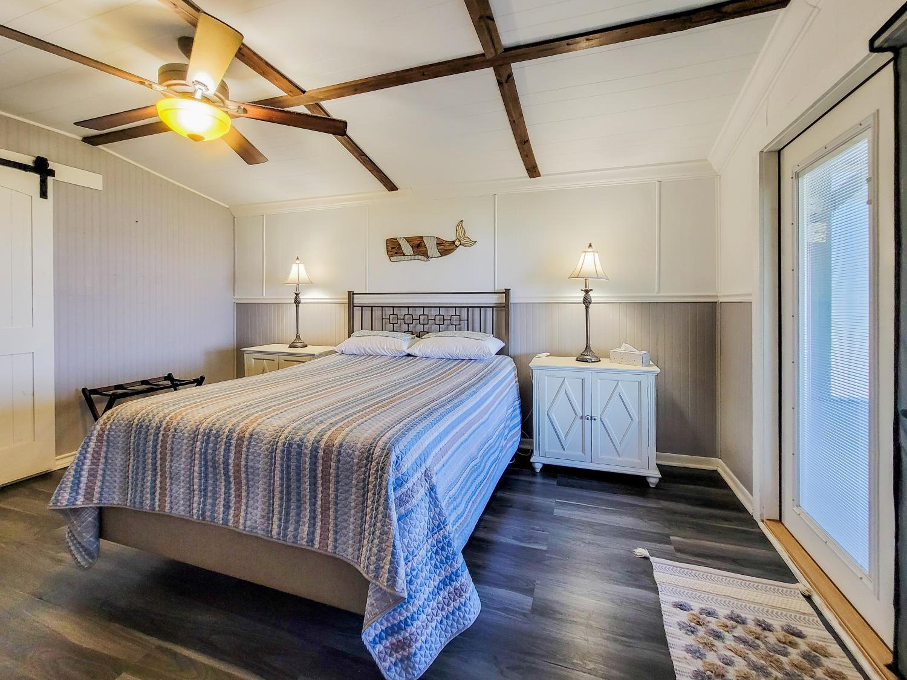 Cozy Coastal Retreat